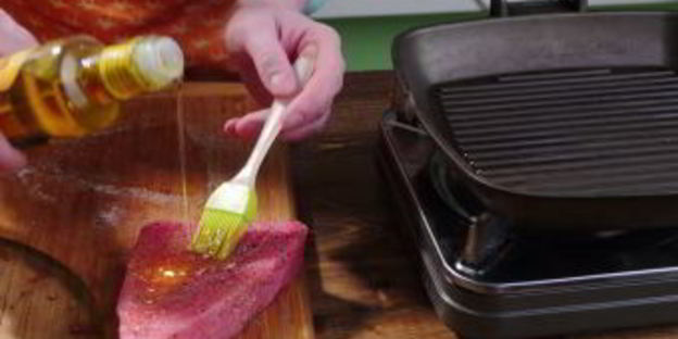 рыбный стейк из тунца