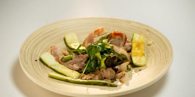 стейк рибай каменный век