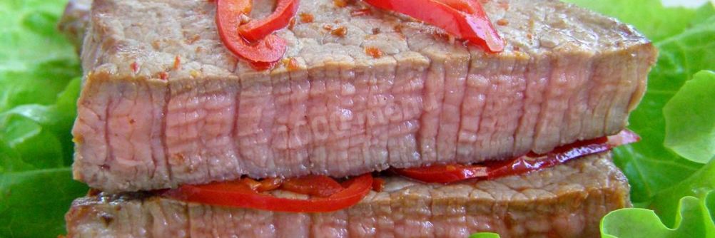 Стейк с кровью из говядины