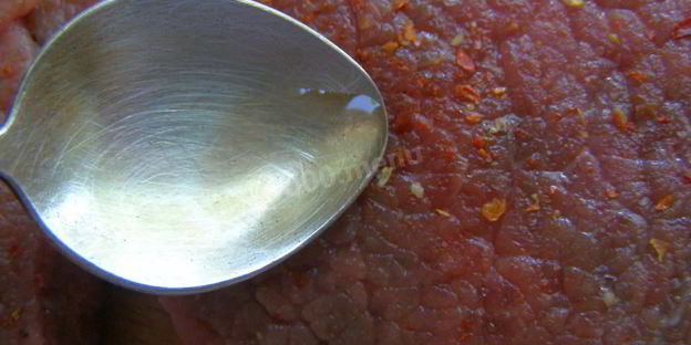 стейк с кровью из говядины