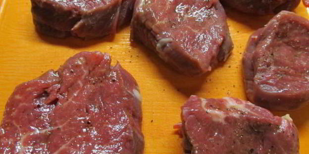 стейк с винным маслом