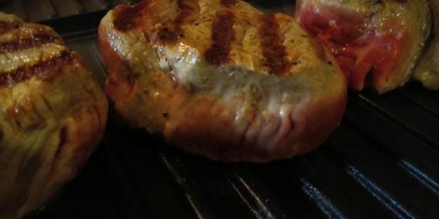 стейк с винным маслом