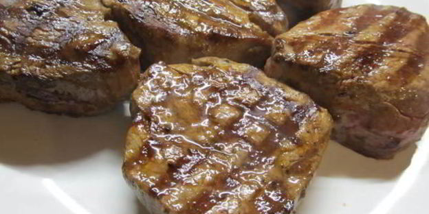 стейк с винным маслом