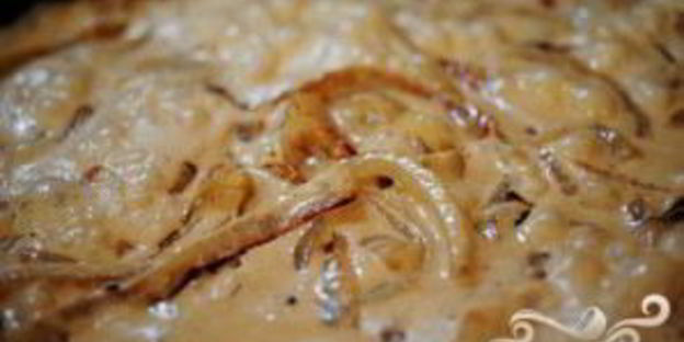 стейк в сырном соусе