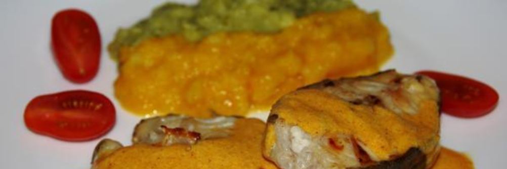 Стейки-гриль из зубатки под сливочным соусом