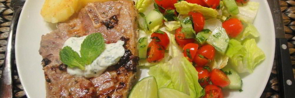 Стейки из баранины острые