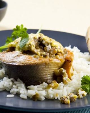 Стейки из горбуши с начинкой из грибов