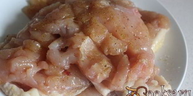 стейки из куриной грудки с картофельными дольками