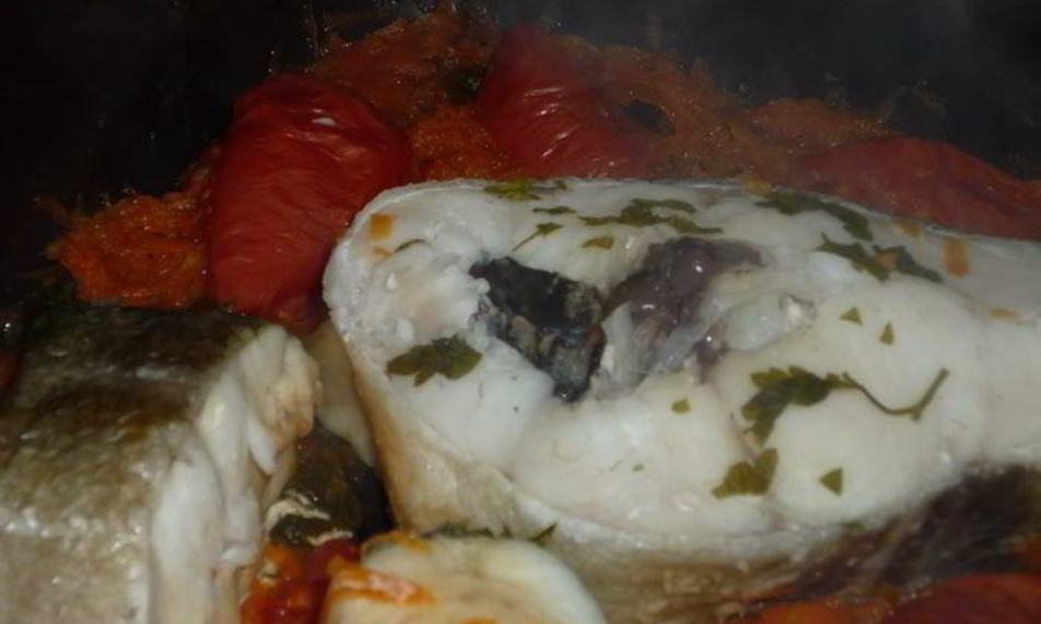 Рецепт стейков тресков пода овощныма маринадома