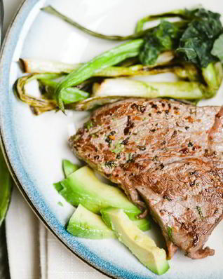 Жаренный стейк из говядины