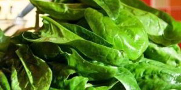 стеклянная лапша с индейкой и шпинатом