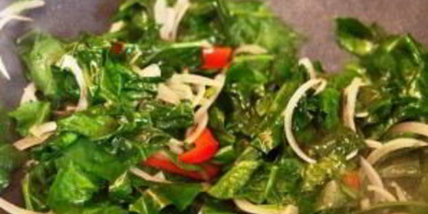 стеклянная лапша с индейкой и шпинатом