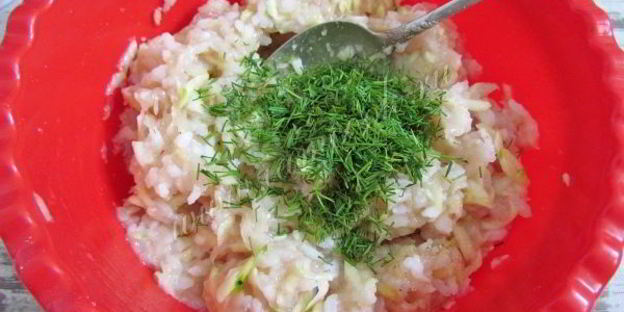 куриные тефтели с цукини и рисом