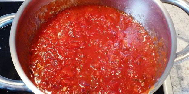 мясные тефтели с шампиньонами в томатном соусе