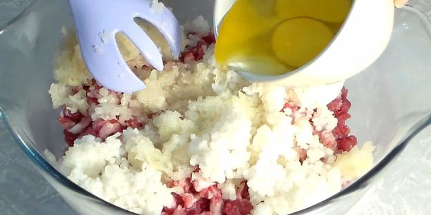 мясные тефтели в овощном соусе