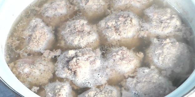 мясные тефтели в овощном соусе