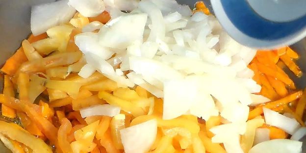 мясные тефтели в овощном соусе