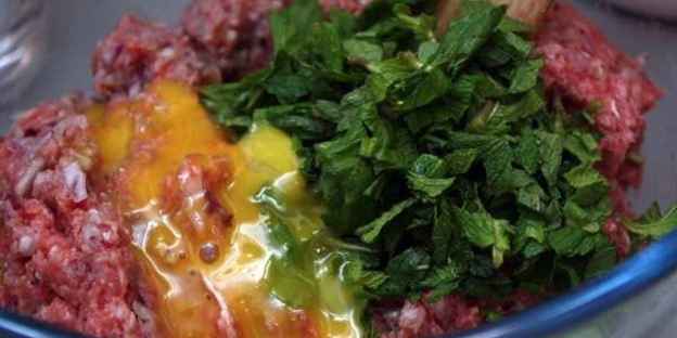 мясные тефтели в томатном соусе