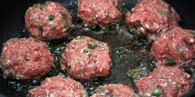 мясные тефтели в томатном соусе