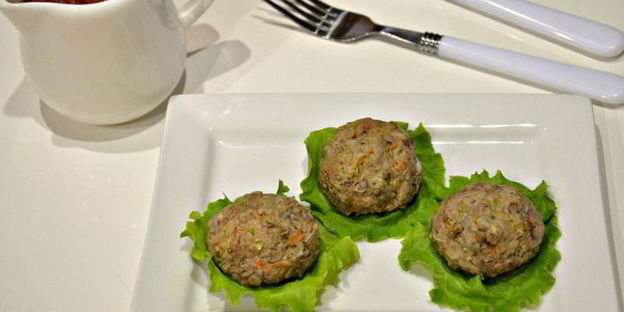 паровые тефтели с гречкой и кабачком