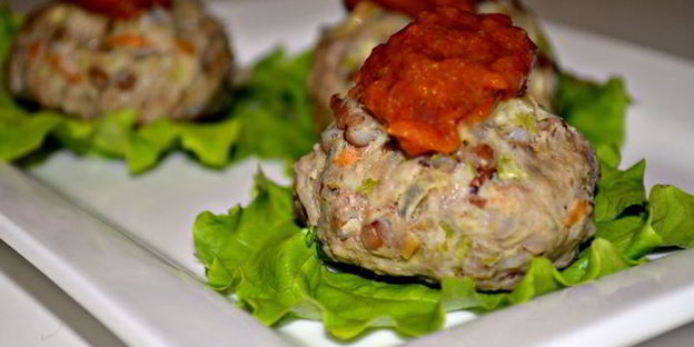 паровые тефтели с гречкой и кабачком