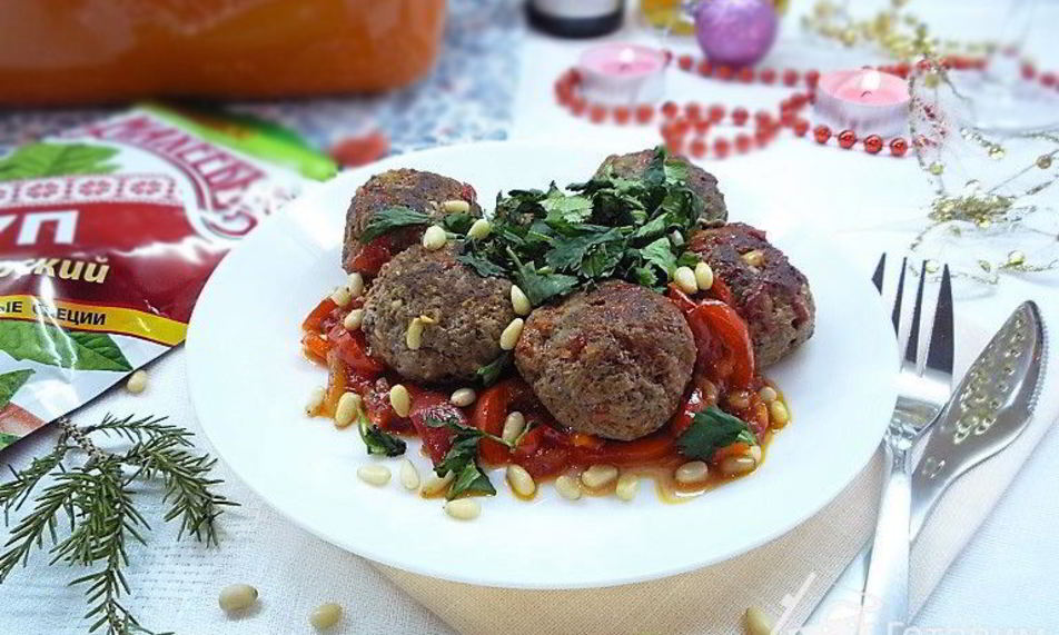 Рецепт тефтелей из баранины с томатным соусом и кедровыми орешками