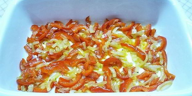 тефтели из баранины с томатным соусом и кедровыми орешками