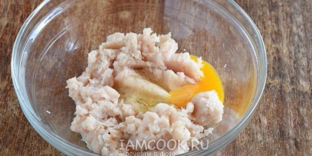 тефтели из куриного фарша с подливкой