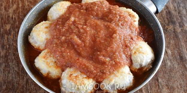 тефтели из куриного фарша с подливкой