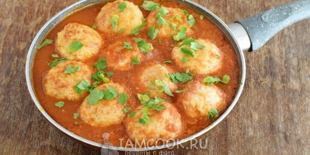 тефтели из куриного фарша с подливкой