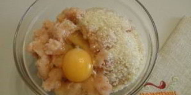 тефтели под сметанным соусом