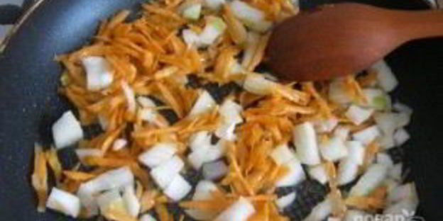 тефтели под соусом на сковороде