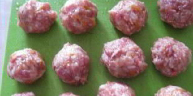 тефтели под соусом на сковороде