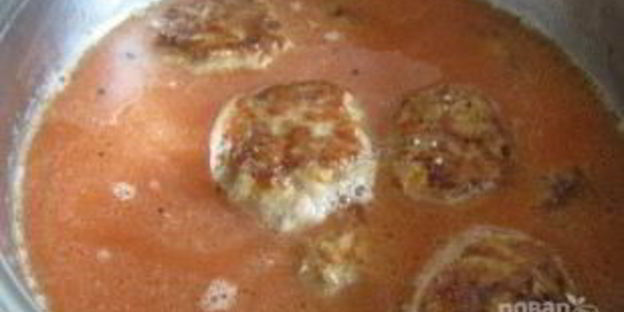 тефтели под соусом на сковороде