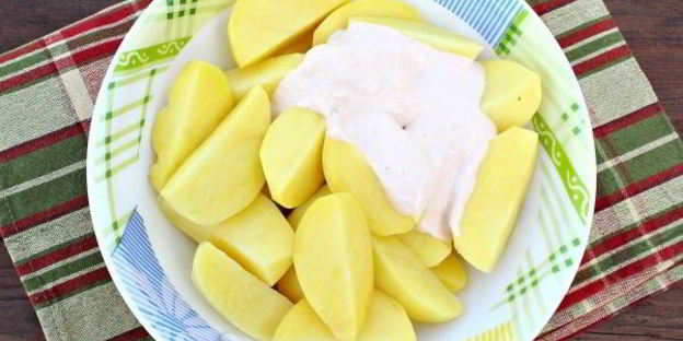 тефтели с картошкой в духовке