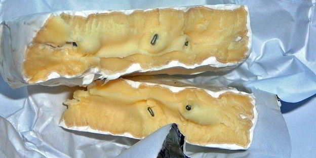 тефтели с сыром и шпинатом, в томатном соусе