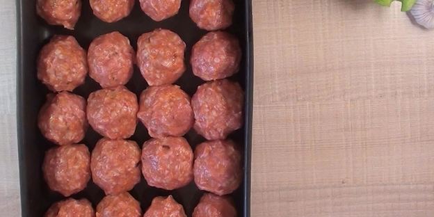 тефтели в духовке в томатном соусе