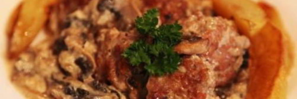 Тефтели в грибном соусе