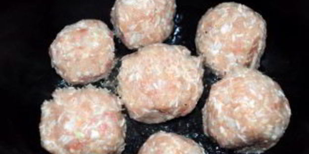 тефтели в мультиварке с подливкой