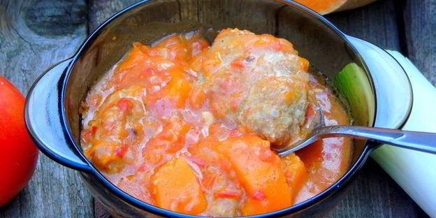 тефтели в соусе с тыквой