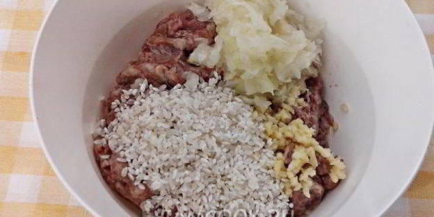 тефтели в томатно-овощном соусе