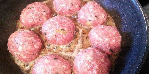 тефтели в томатном соусе с нутом