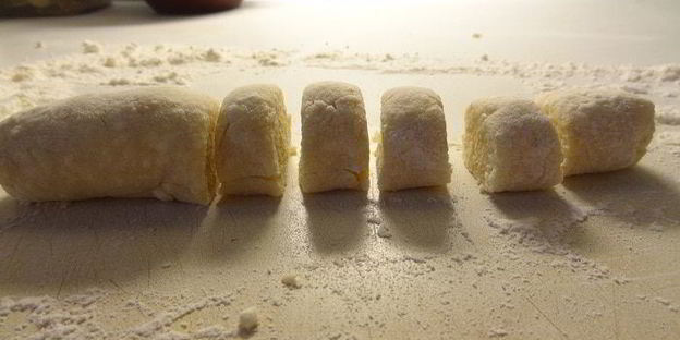 ленивые вареники с ягодным соусом кули