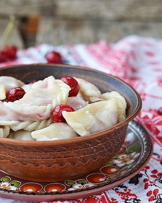 Вареники с черешней