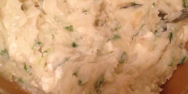 вареники с картошкой и грибным соусом