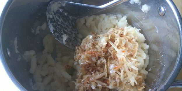 вареники с квашеной капустой и картошкой