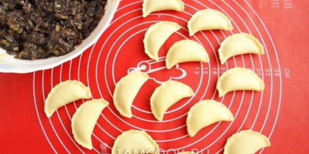 вареники с лесными грибами