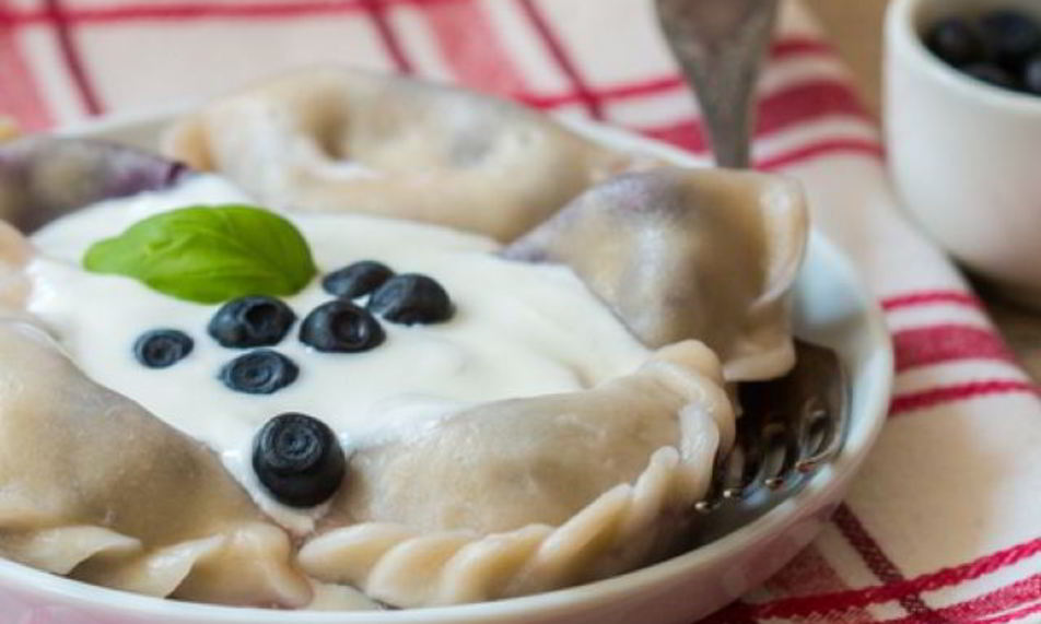 Рецепт вареников в сливочном соусе