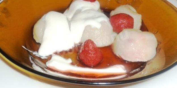 заварные вареники с клубникой на пару