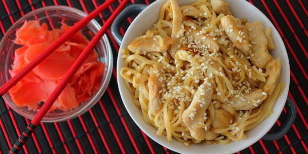 яичная лапша с терияки